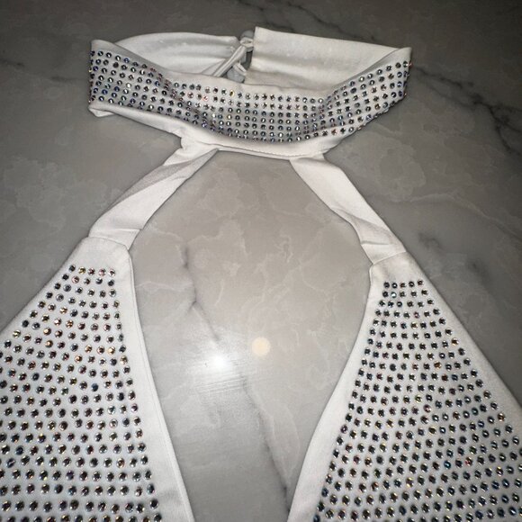 White Rhinestone Halter Crop Top Sparkly Party Clubwear Festival Outfit - Picture 3 of 4